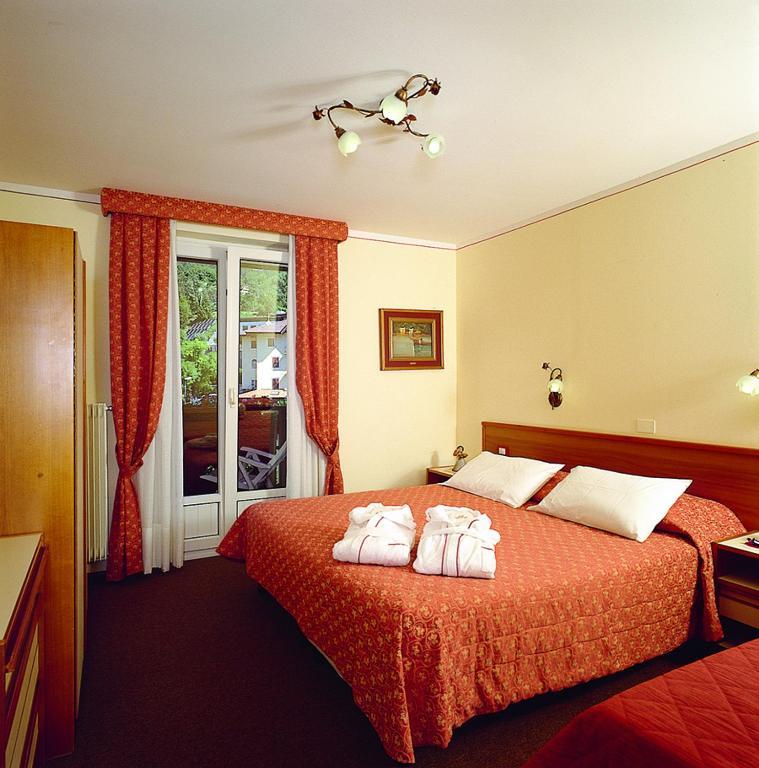 Hotel Des Alpes Мольвено Номер фото